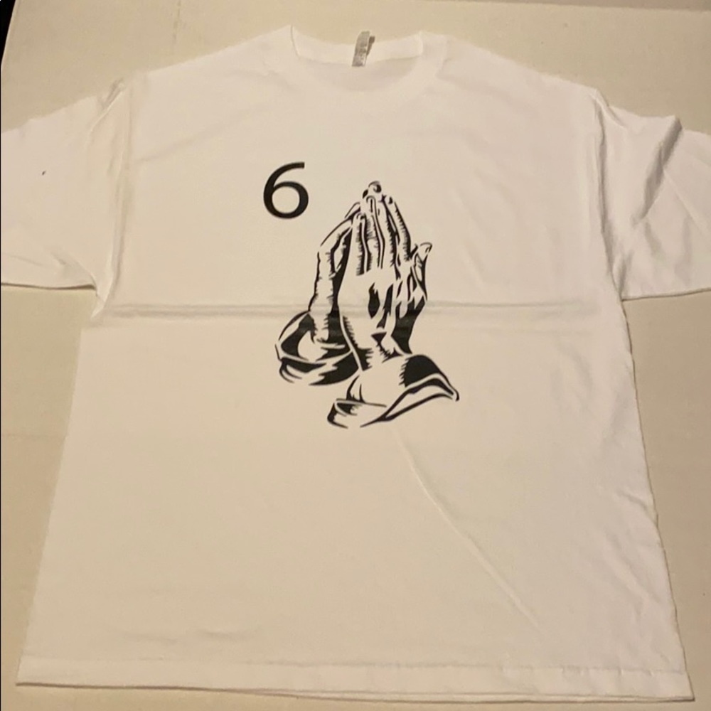 Praying hands men t shirt size XL god